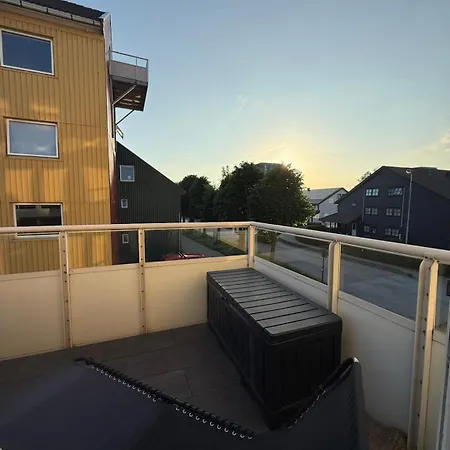 In Lund With Elevator And Garage Space With Charger *