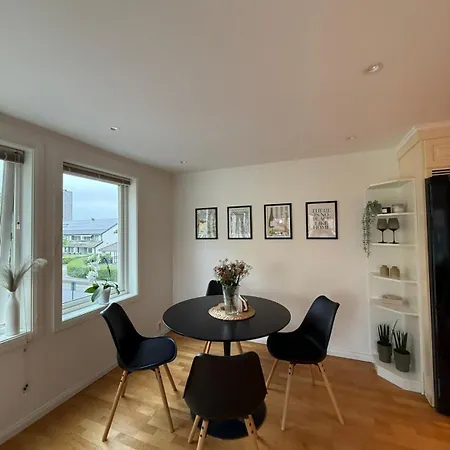 In Lund With Elevator And Garage Space With Charger Kristiansand